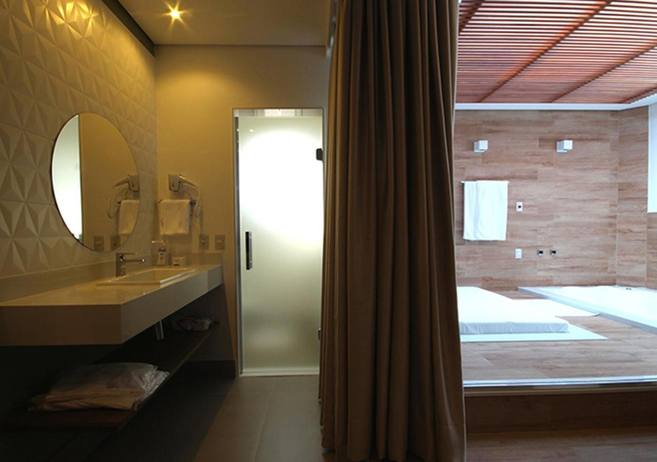 Motel Black Horse Cotia  Buitenkant foto
